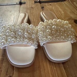 EUC Pearl Sandals